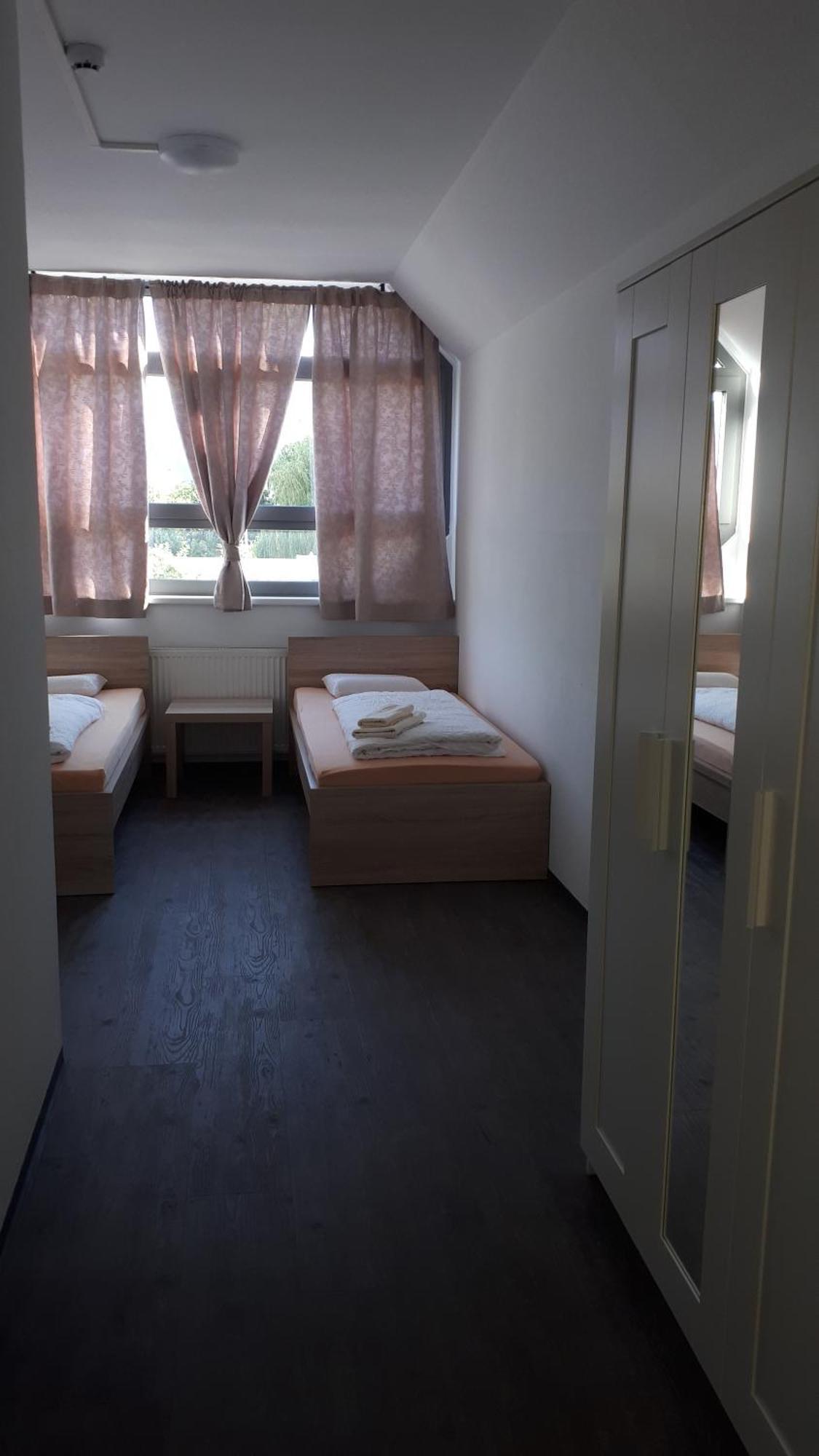 Twin Room Private Bathroom